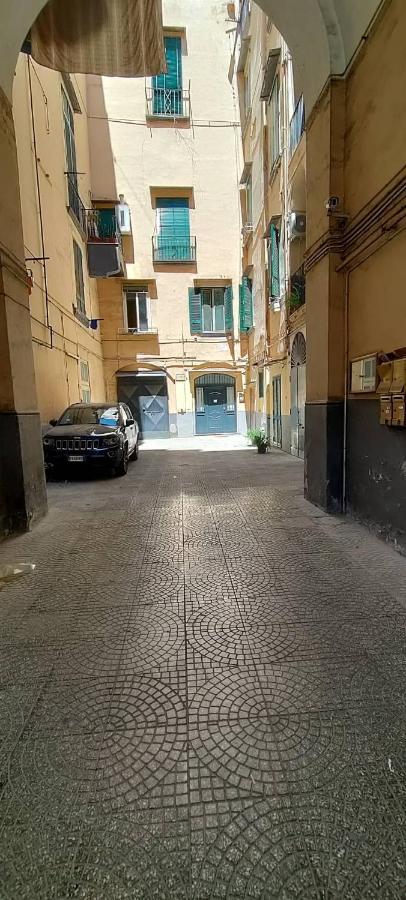 Neapolitan Roo Appartement *